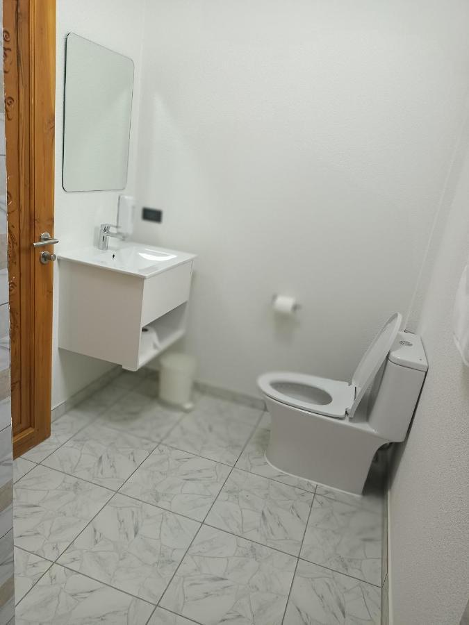Ganze Villa Beachfront-Pool-Villa-Apartment チャン島 エクステリア 写真