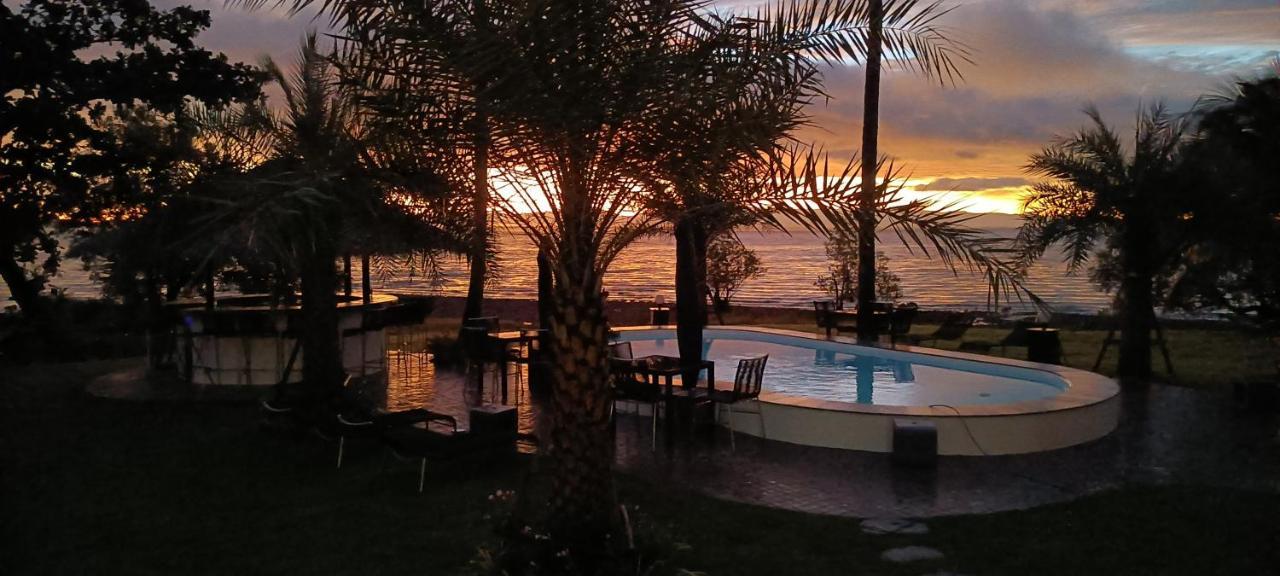 Ganze Villa Beachfront-Pool-Villa-Apartment チャン島 エクステリア 写真