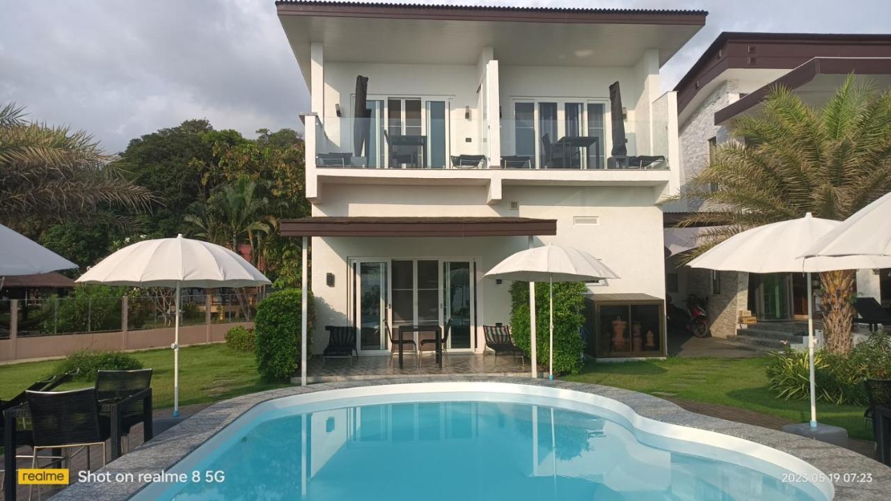 Ganze Villa Beachfront-Pool-Villa-Apartment チャン島 エクステリア 写真