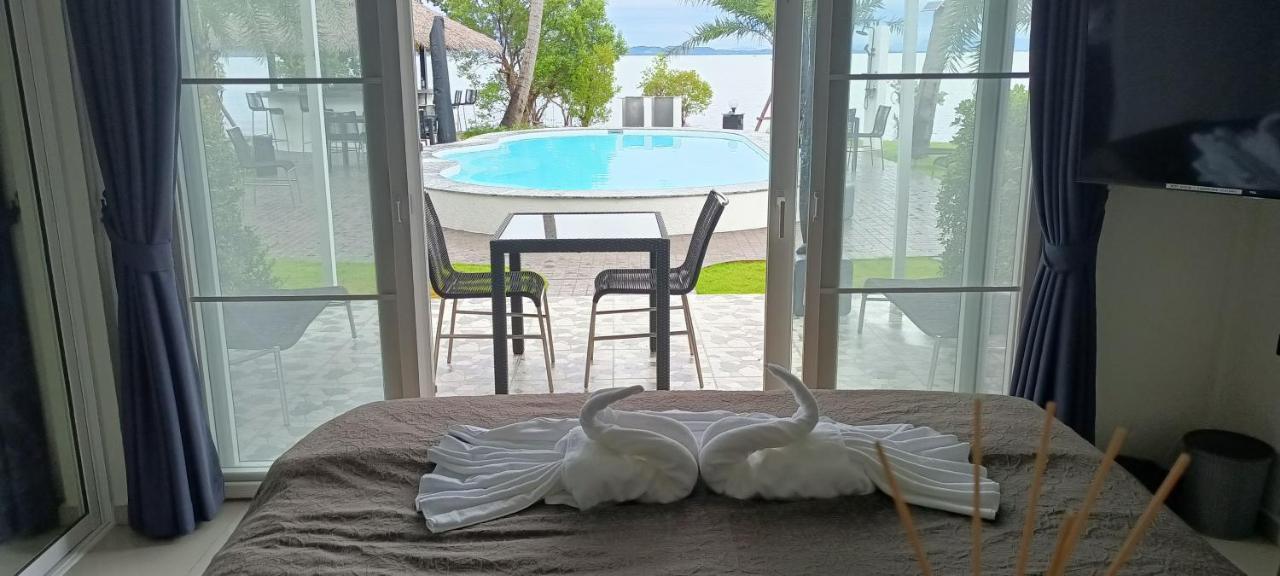 Ganze Villa Beachfront-Pool-Villa-Apartment チャン島 エクステリア 写真