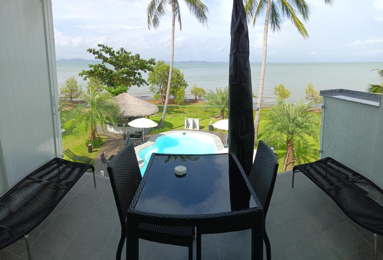 Ganze Villa Beachfront-Pool-Villa-Apartment チャン島 エクステリア 写真
