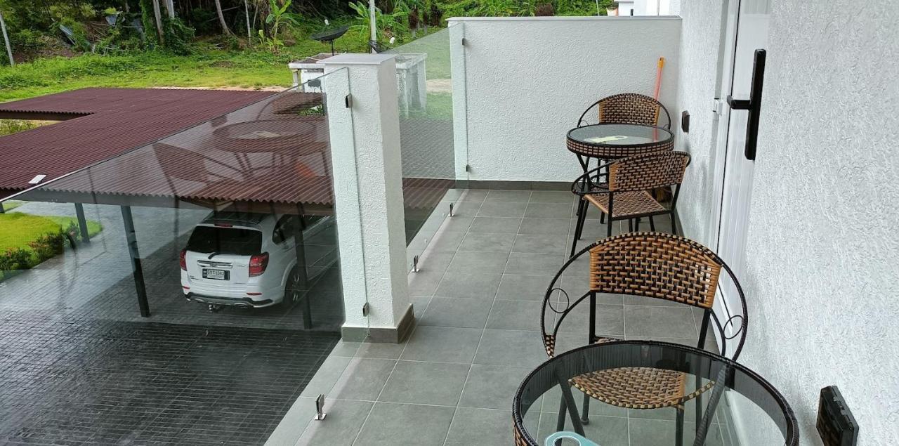 Ganze Villa Beachfront-Pool-Villa-Apartment チャン島 エクステリア 写真